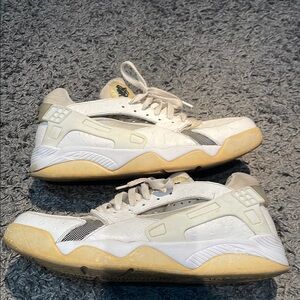 Nike flight huarache low